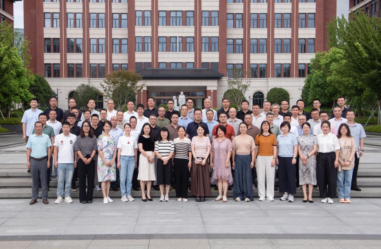 宁波能源集团2026年度干部培训班（第二期）全体学员合影